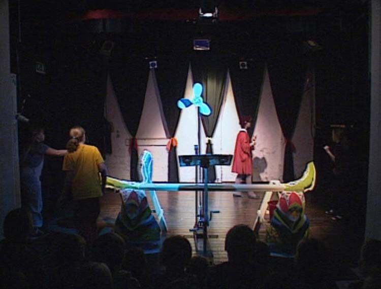 Foto aus dem Musical Die Reise zum Saturn