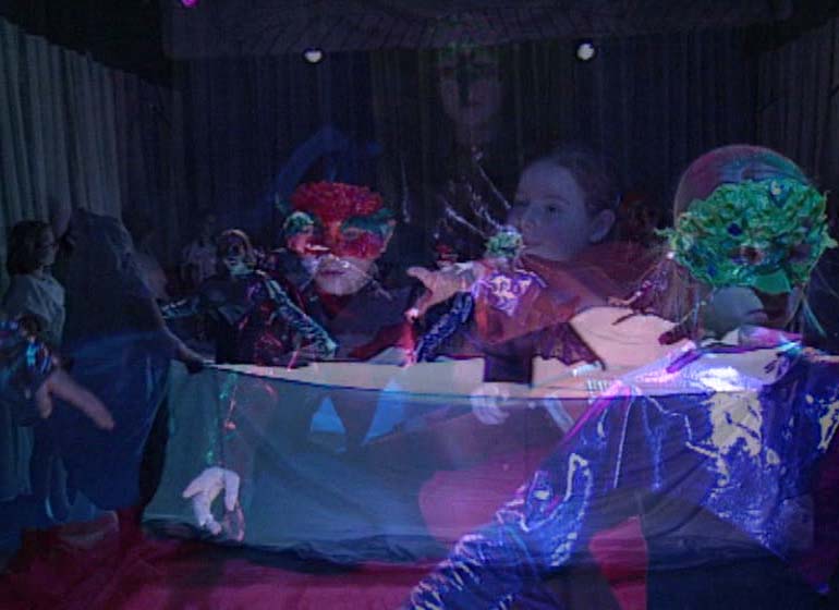 Foto aus dem Musical Tom und der Vogel des Glücks